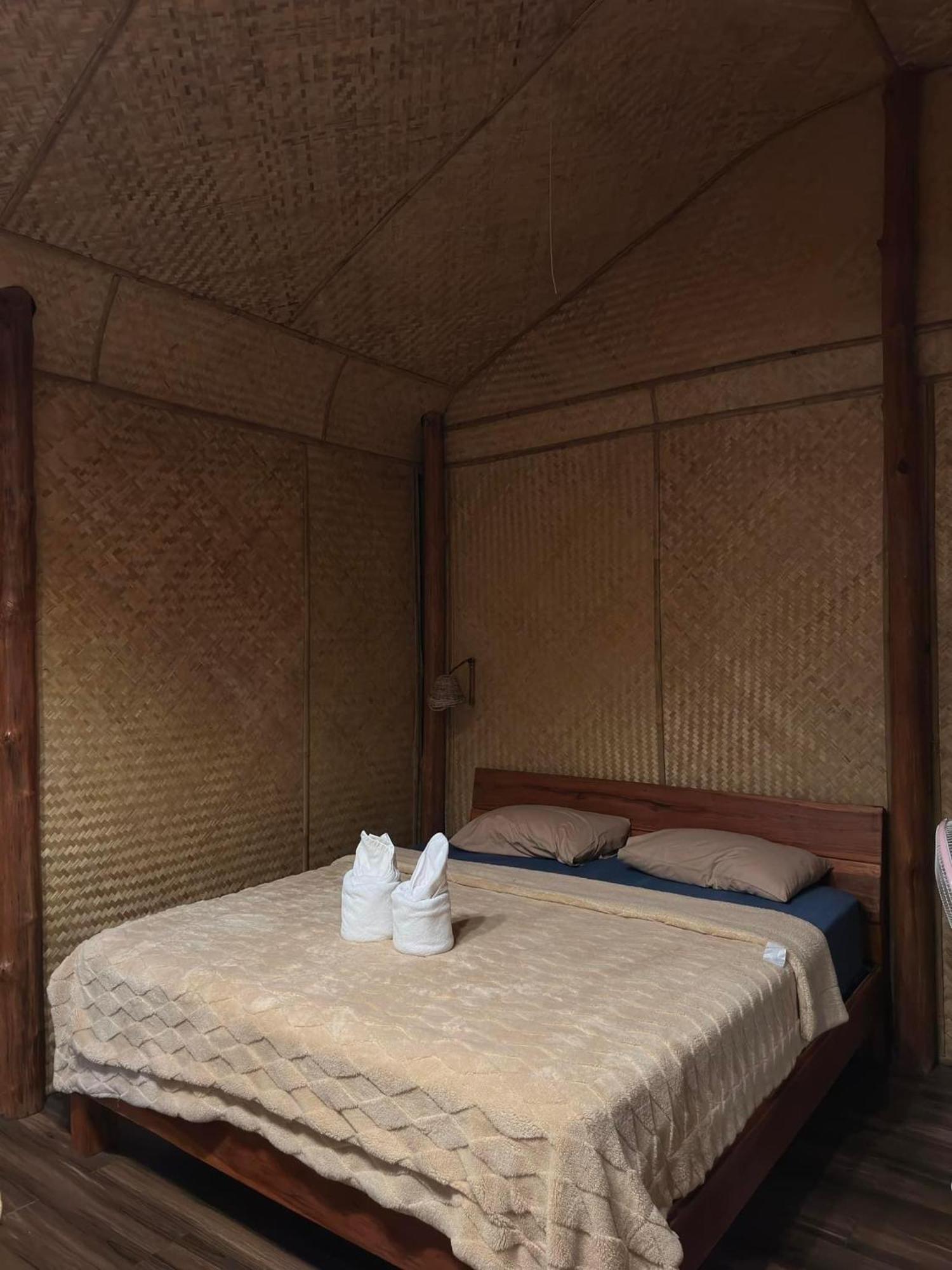 Imsuk Bo Klua Hotel Ban Pha Khap Ngoại thất bức ảnh